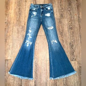 Flying monkey mid rise super flare jeans size 24